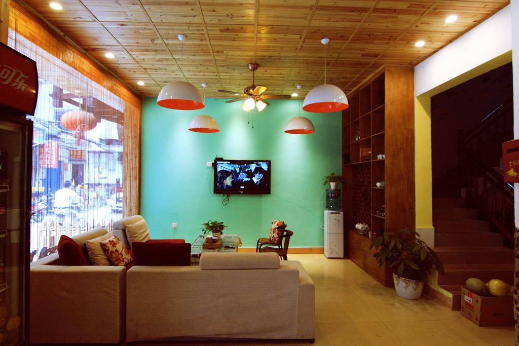 Lan Shan Chu Youth Hostel Yangshuo Εξωτερικό φωτογραφία